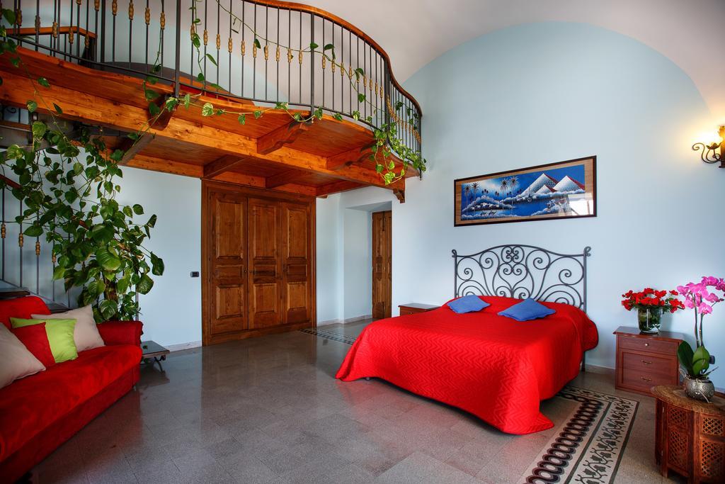 לינה וארוחת בוקר מסה לוברנסה Relais Il Pennino מראה חיצוני תמונה