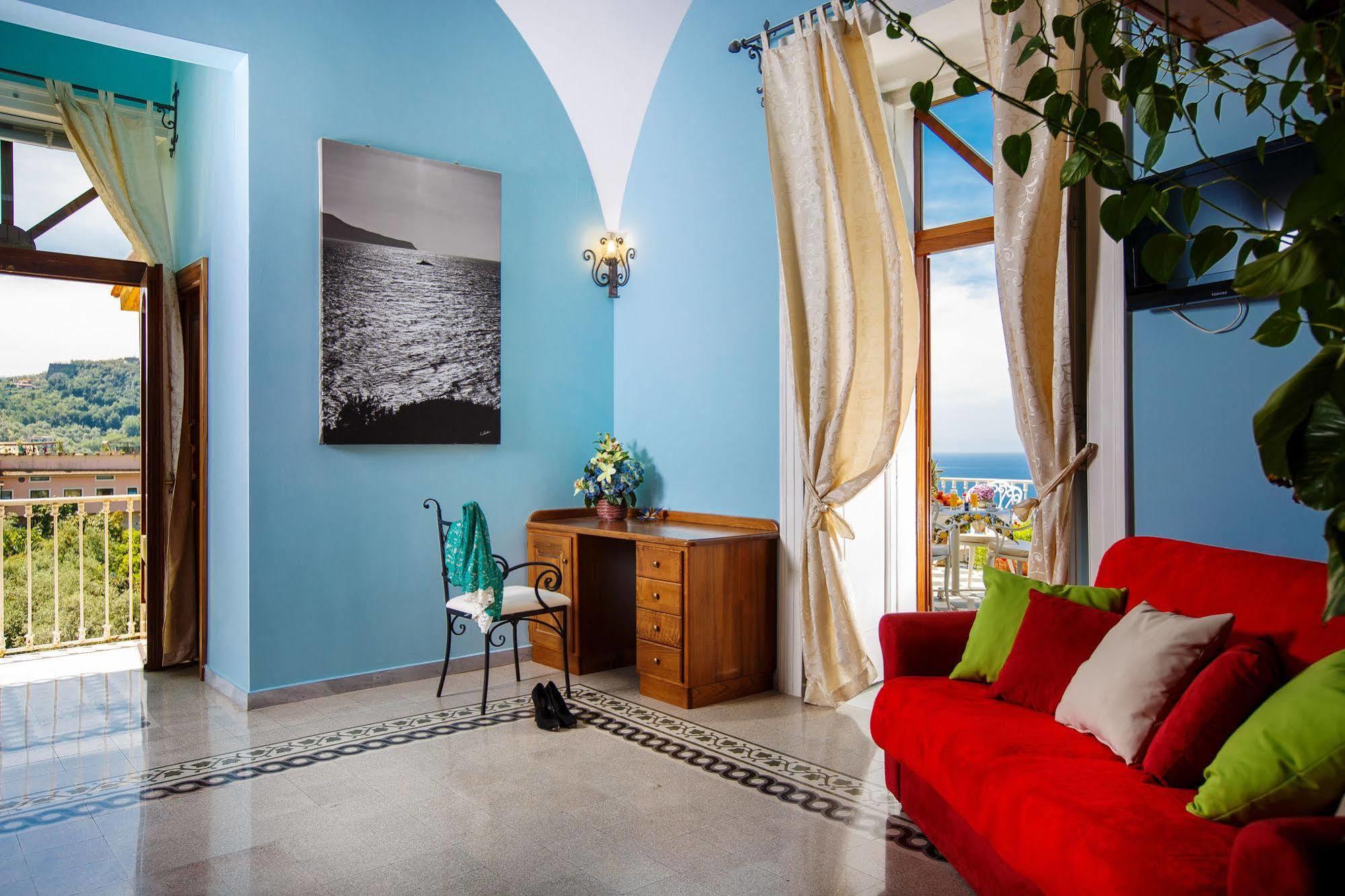 לינה וארוחת בוקר מסה לוברנסה Relais Il Pennino מראה חיצוני תמונה