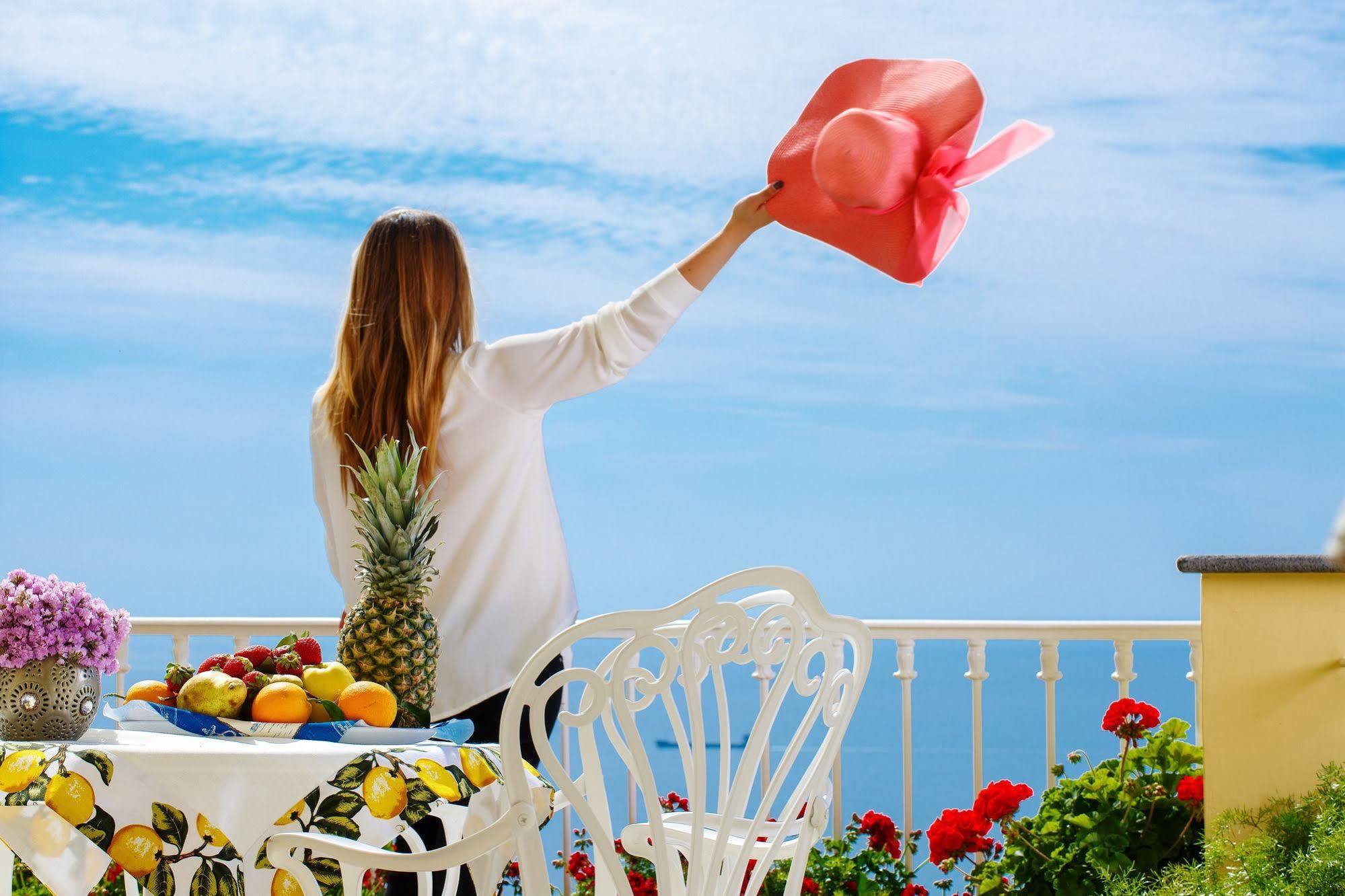 לינה וארוחת בוקר מסה לוברנסה Relais Il Pennino מראה חיצוני תמונה